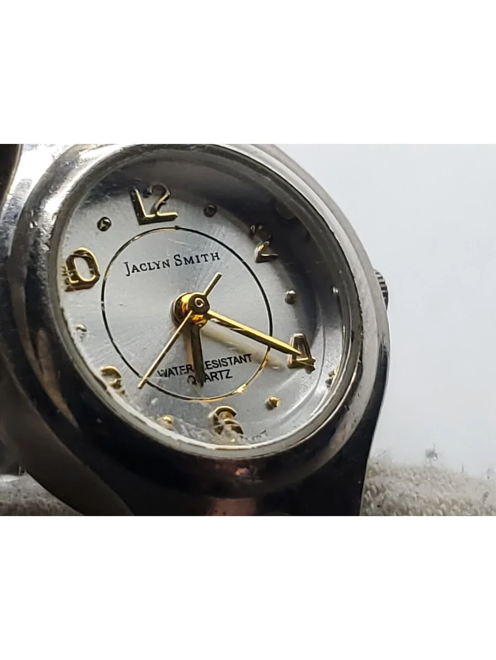 Jaclyn Smith Womens Watch New Battery Silver Tone 22mm